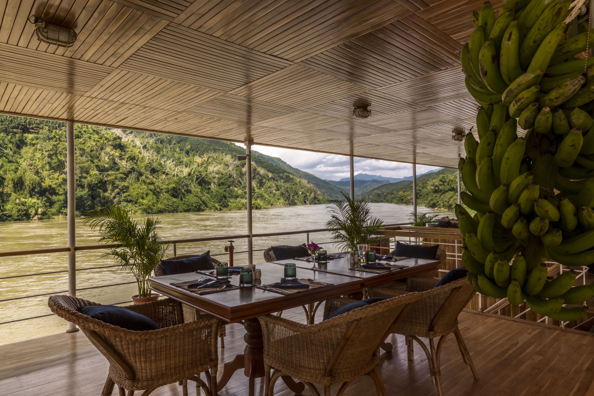 Pandaw RV Champa Pandaw Outdoor Lounge 3.jpg
